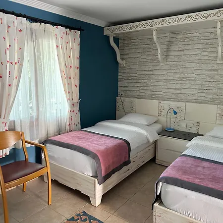 Azur Hotel