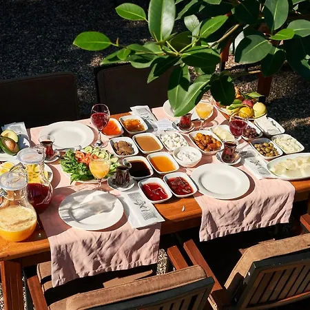 Otel Azur Çıralı