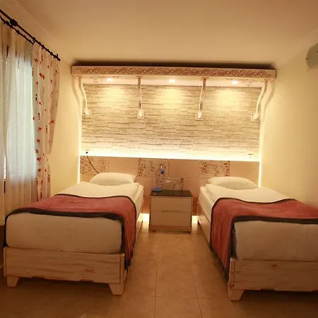 Otel Azur Çıralı