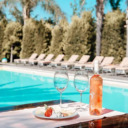 Azur Otel 3*