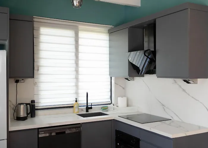 Azur Ξενοδοχείο 3*