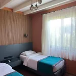 Azur Hotel 3*
