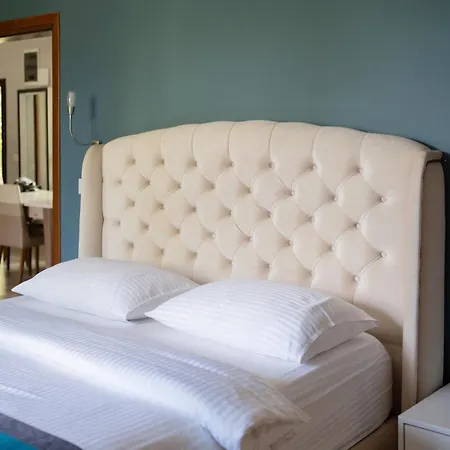 Hotel Azur 3*